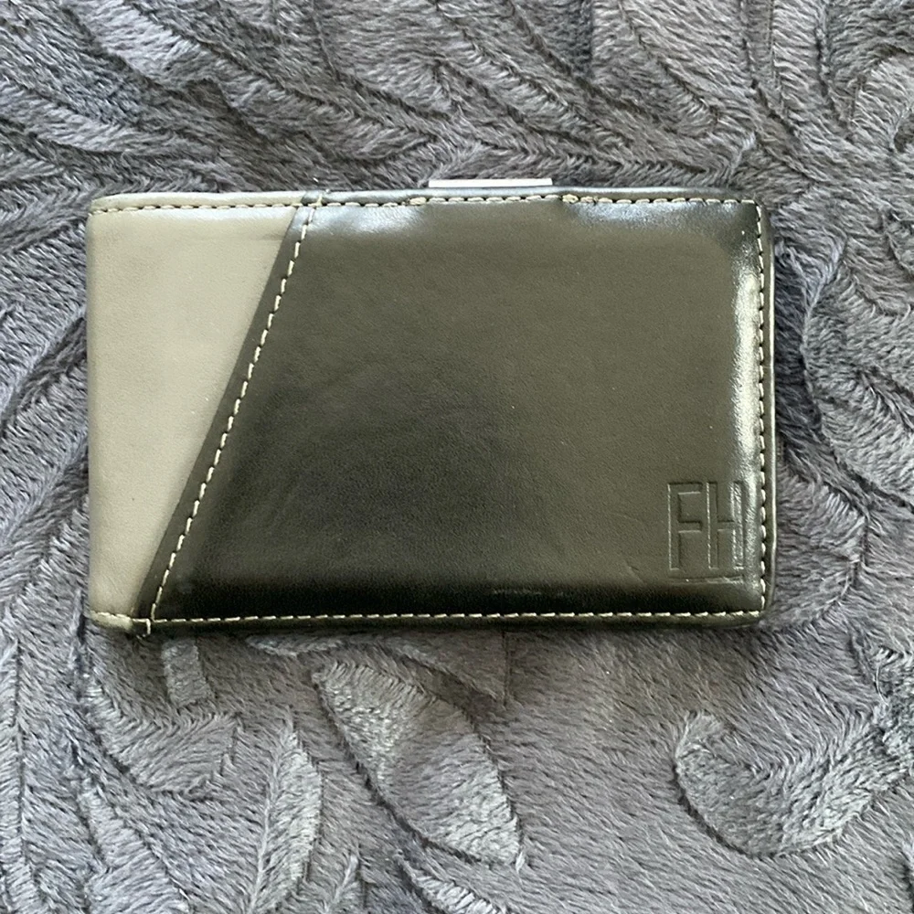 Gently Used Men’s Wallet With Money Clip